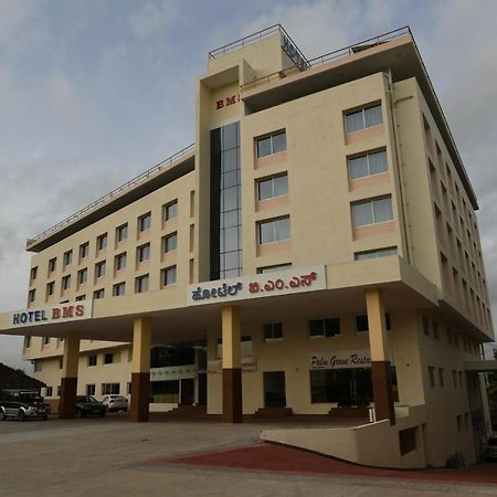 Hotel Bms Mangaluru Zewnętrze zdjęcie