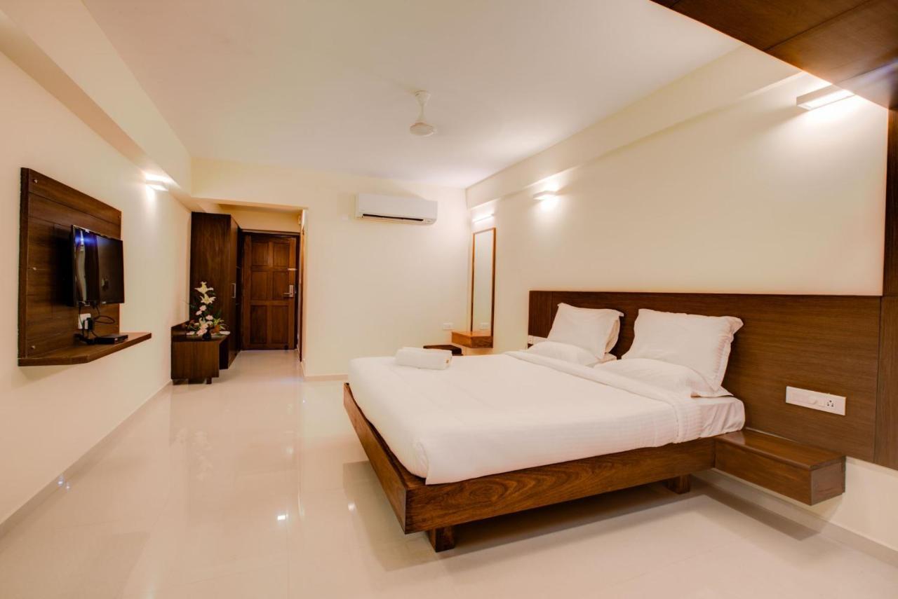 Hotel Bms Mangaluru Zewnętrze zdjęcie