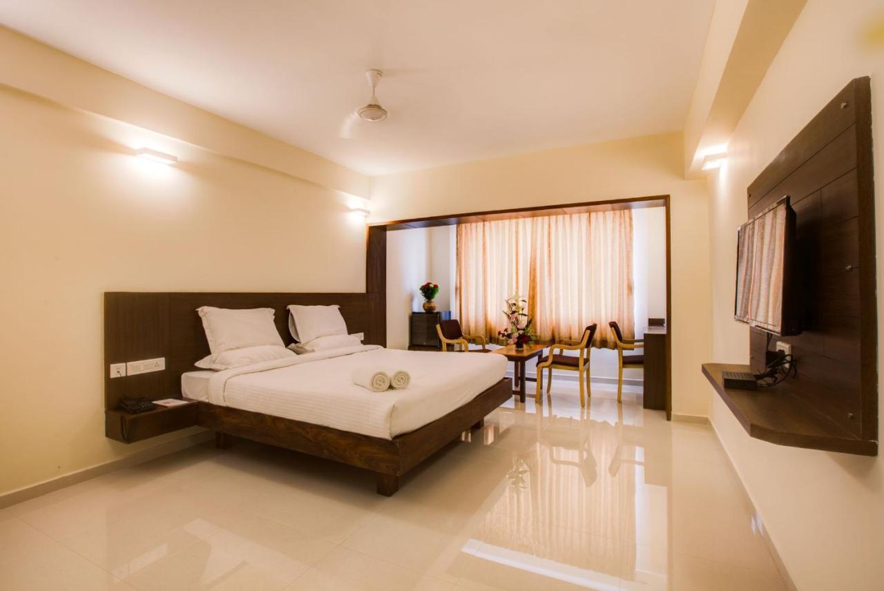 Hotel Bms Mangaluru Zewnętrze zdjęcie